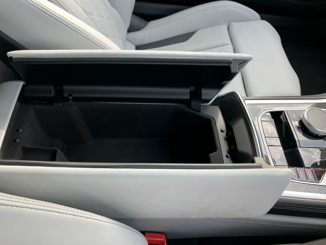 F91 M8 Competition Convertible S63 4.4i