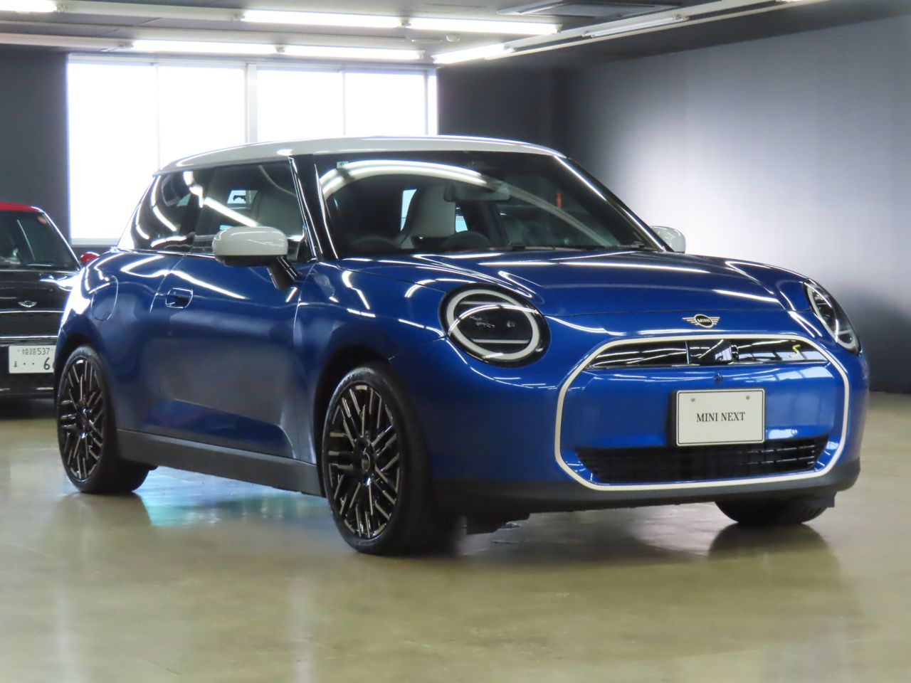J01 MINI Cooper SE