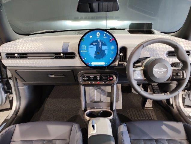 F66 MINI Cooper C 3Dr