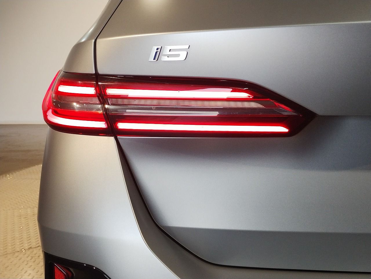 BMW i5 eDrive40 M Sport RHD