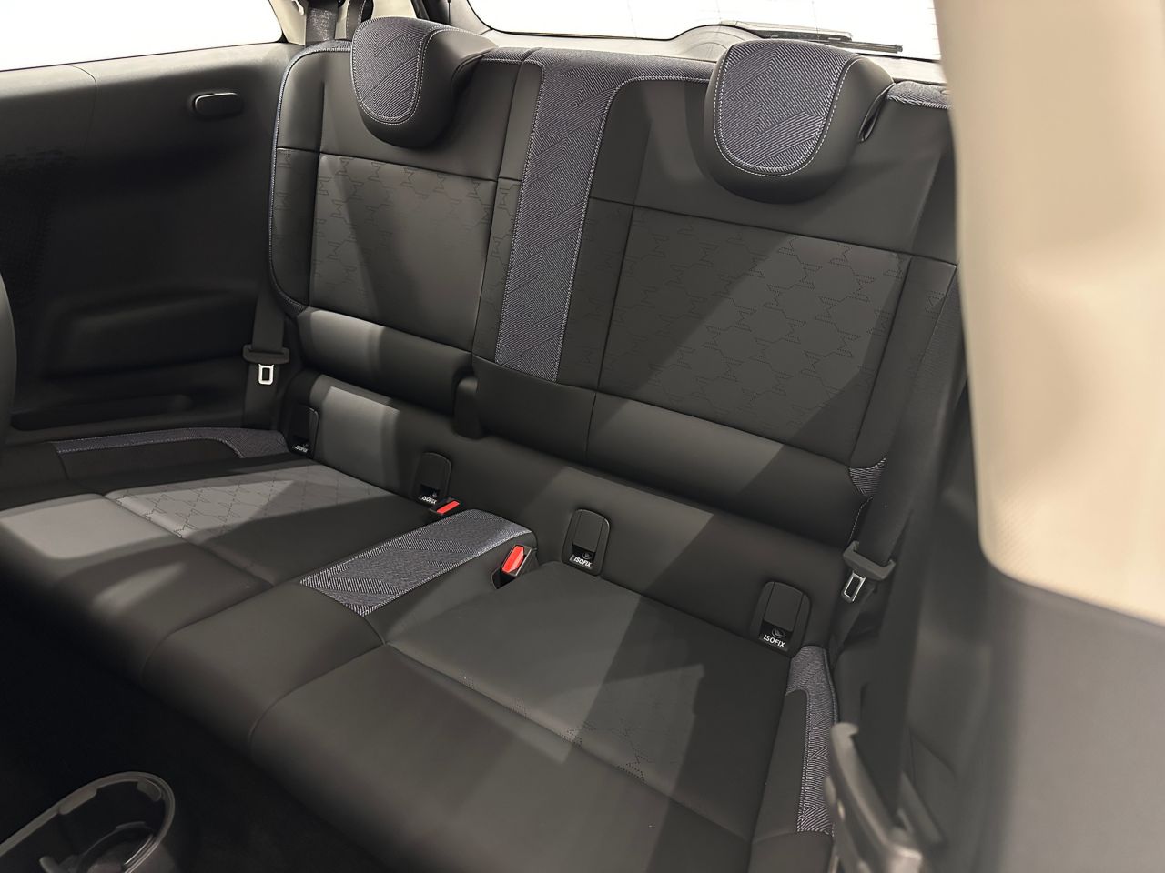 J01 MINI Cooper E