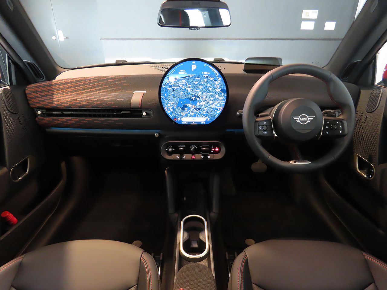 J01 MINI Cooper SE
