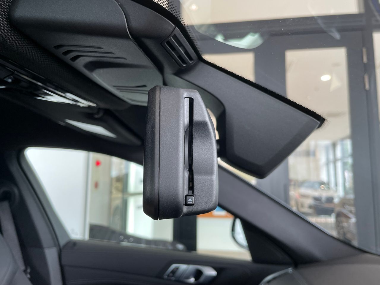 X* xDrive30d RHD