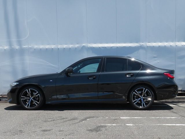 320d xDrive Berline RHD