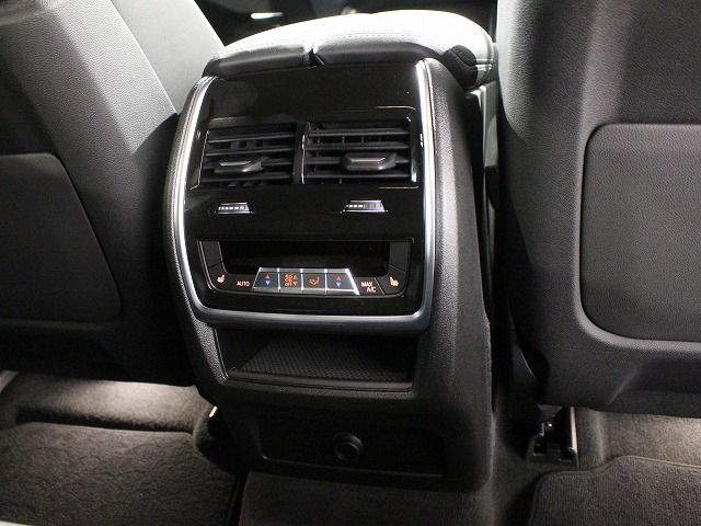 X6 xDrive30d M Sport RHD