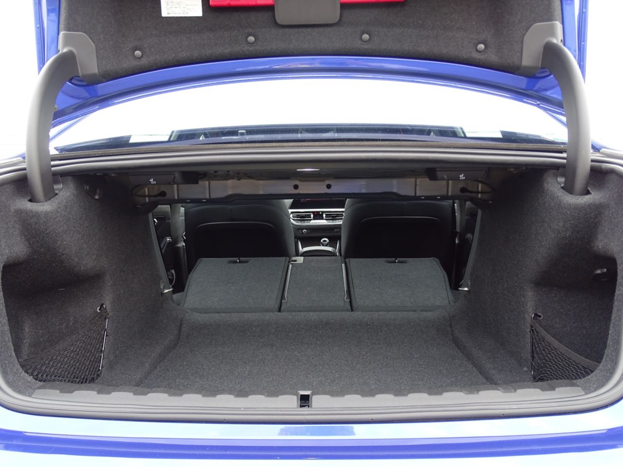 G20 320d xDrive RHD Saloon