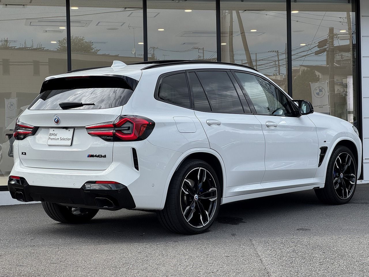 G01 X3 M40d RHD LCI ZA