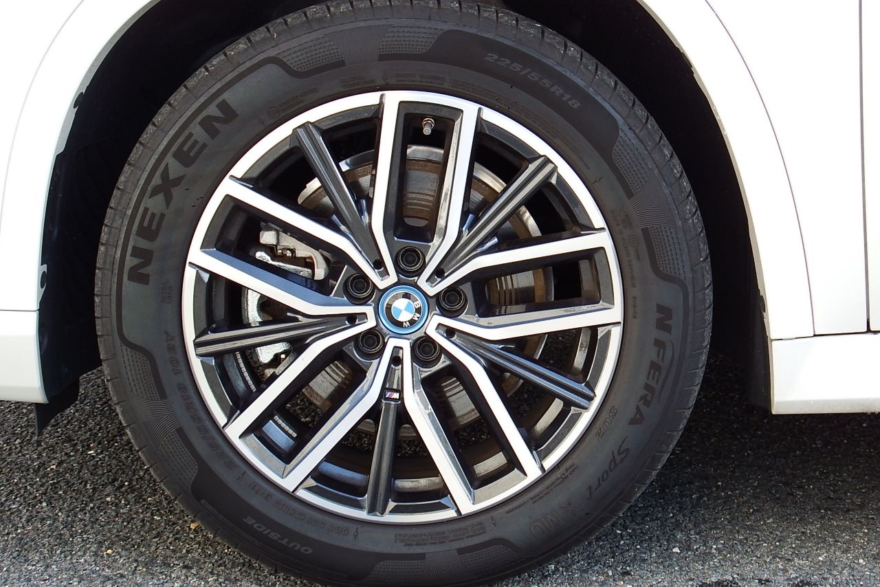 U11 iX1 xDrive30