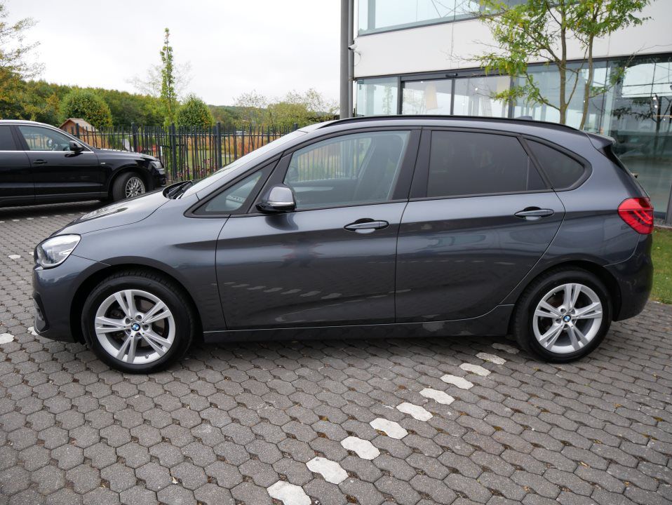BMW 218
