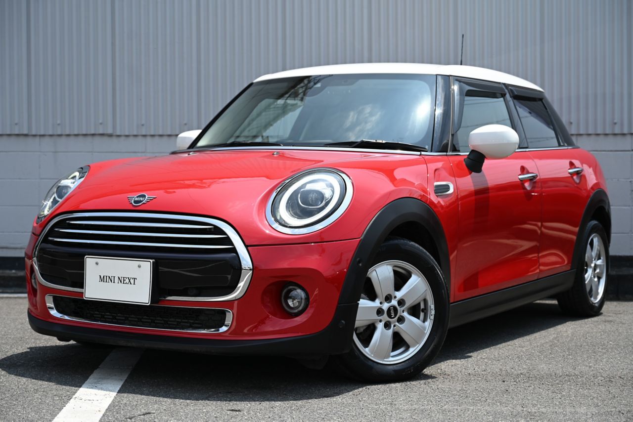 MINI COOPER 5 DOOR.