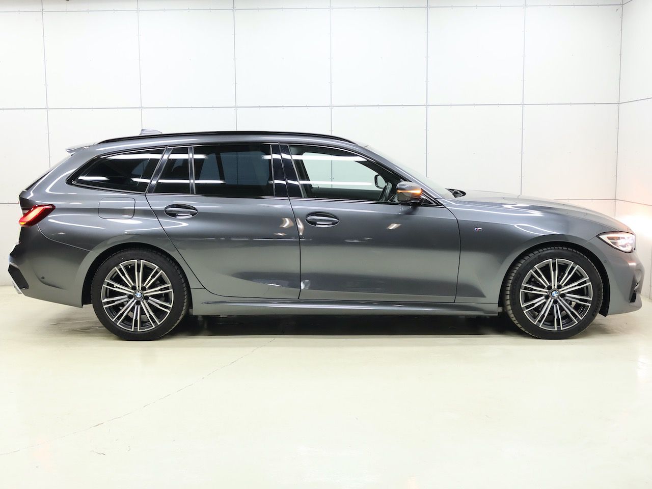 G21 320d xDrive Touring RHD