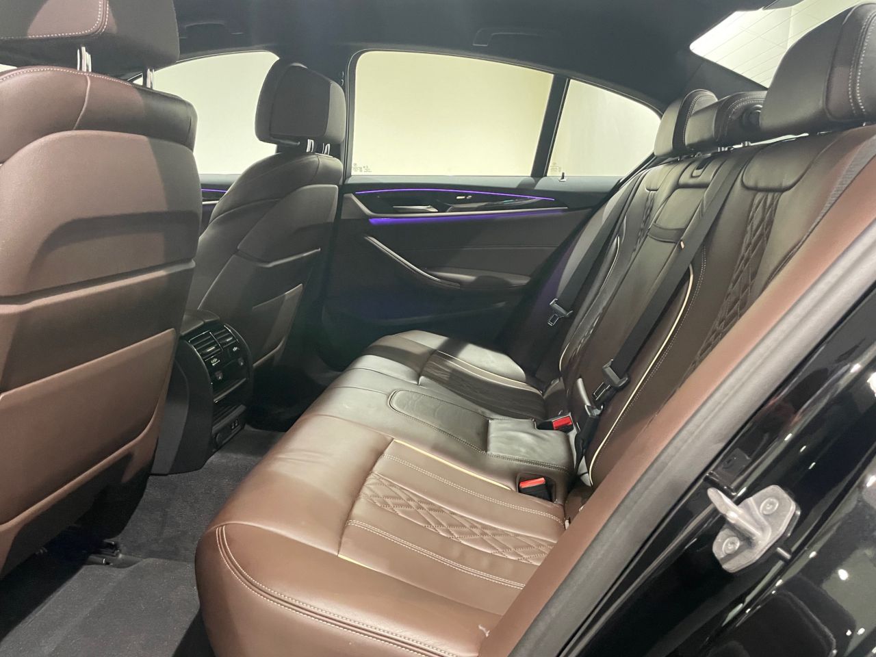 530e Sedan RHD