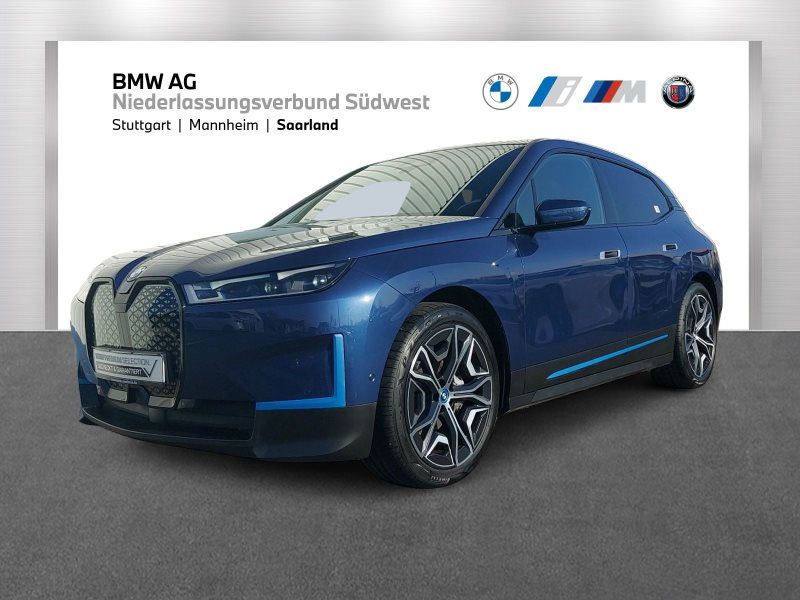 iX xDrive40