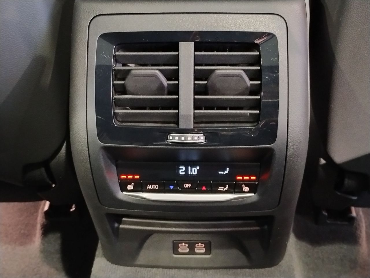 G01 X3 M40i RHD LCI ZA