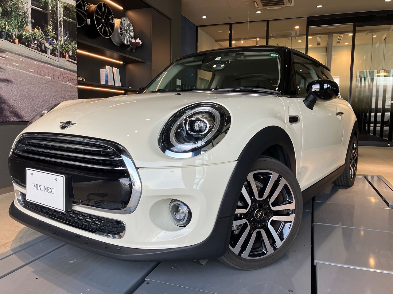 MINI COOPER 3 DOOR.
