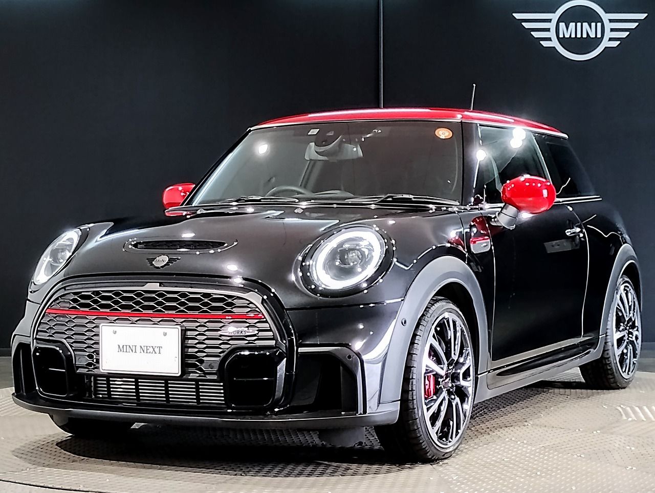 THE MINI JOHN COOPER WORKS.