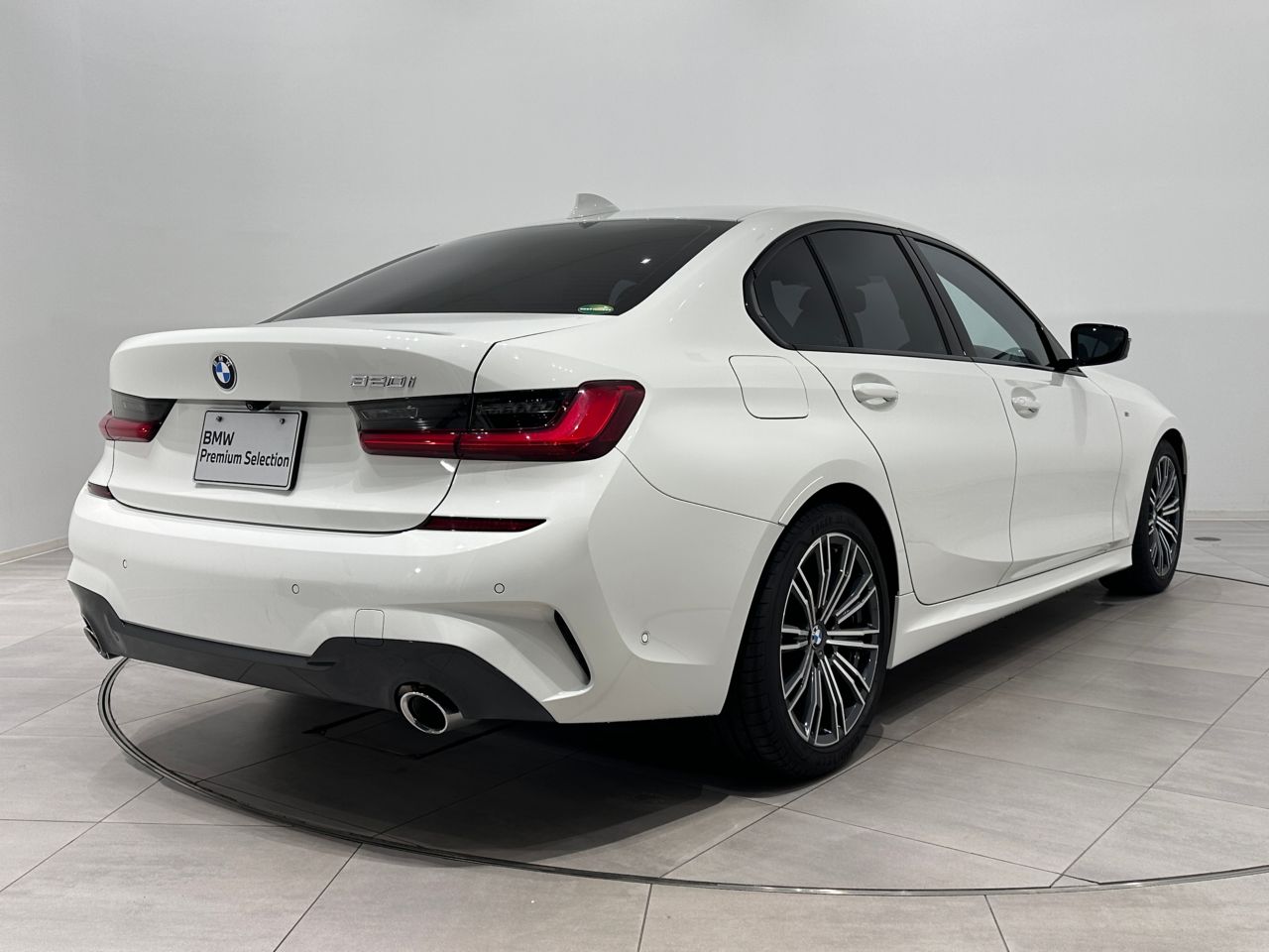 G20 320i Saloon RHD TU