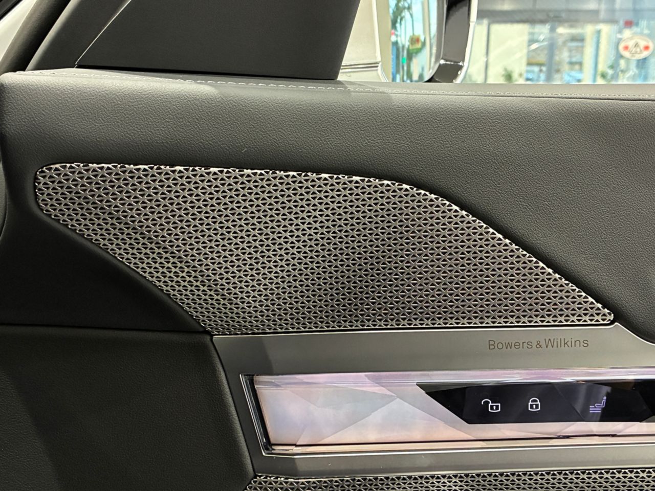 i7 xDrive60 Sedan RHD