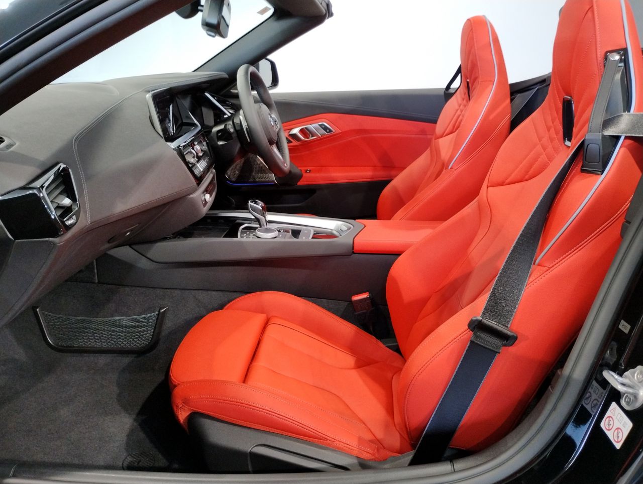 G29 z4 sDrive20i RHD
