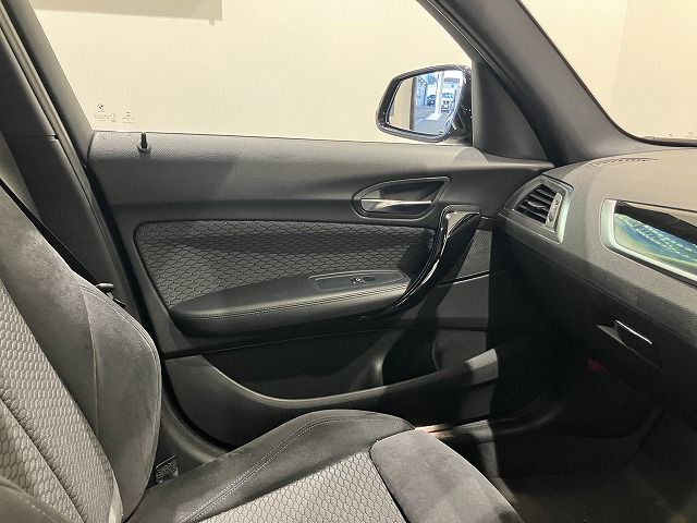 118D 5DOOR RHD