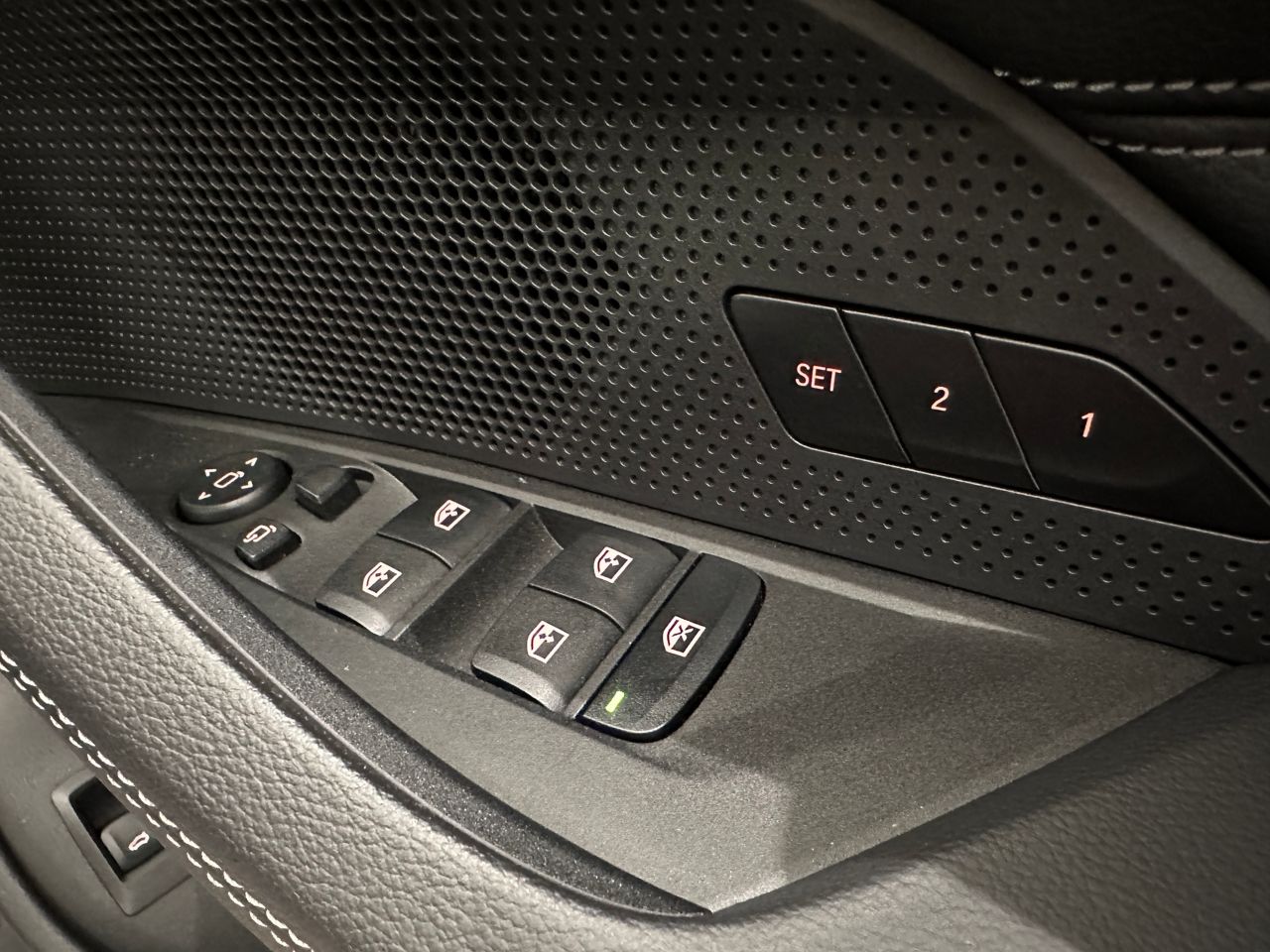 G26 i4 eDrive40 RHD