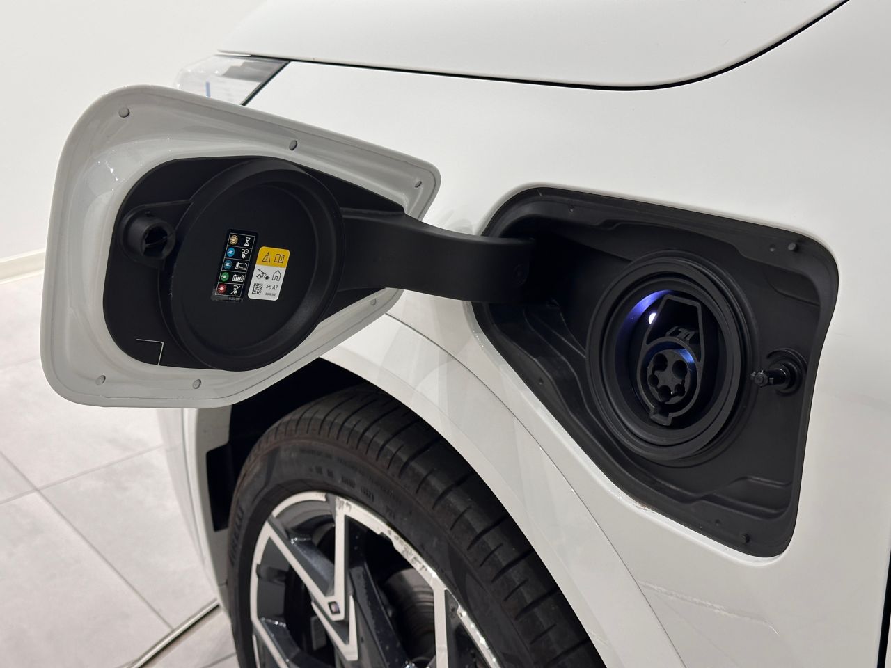 iX2 xDrive30 MSP