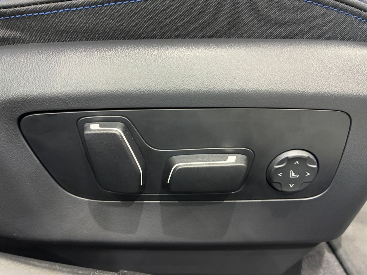 BMW i5 eDrive40 M Sport RHD