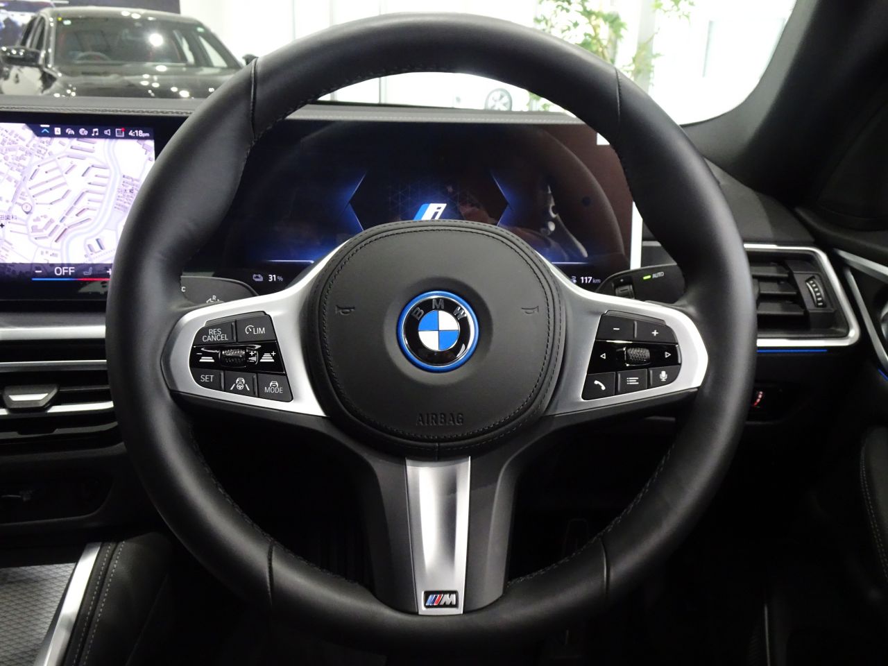 G26 i4 eDrive40 RHD