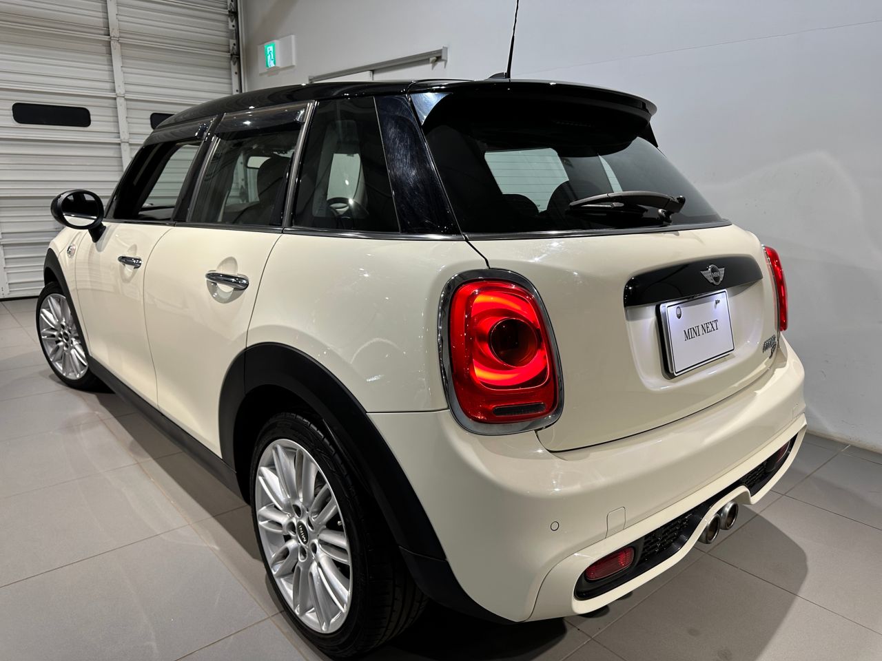 F55 COOPER S D(AT)