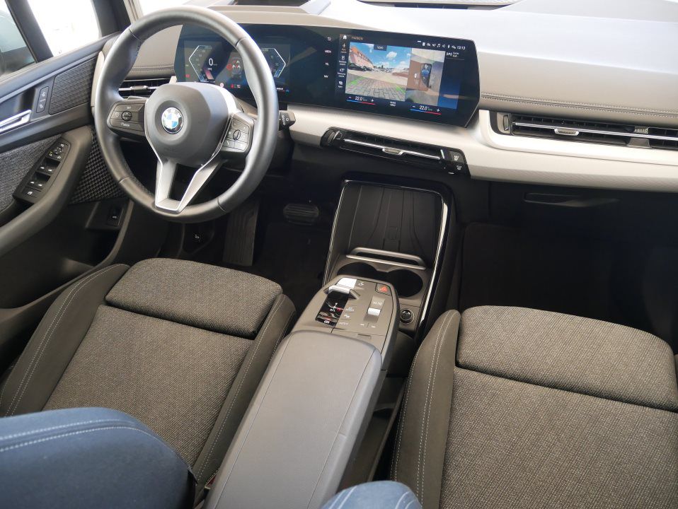 BMW 218