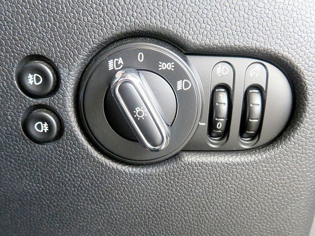 F55 COOPER D (AT)