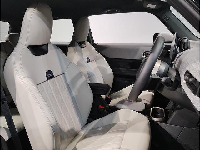 F66 MINI Cooper C 3Dr