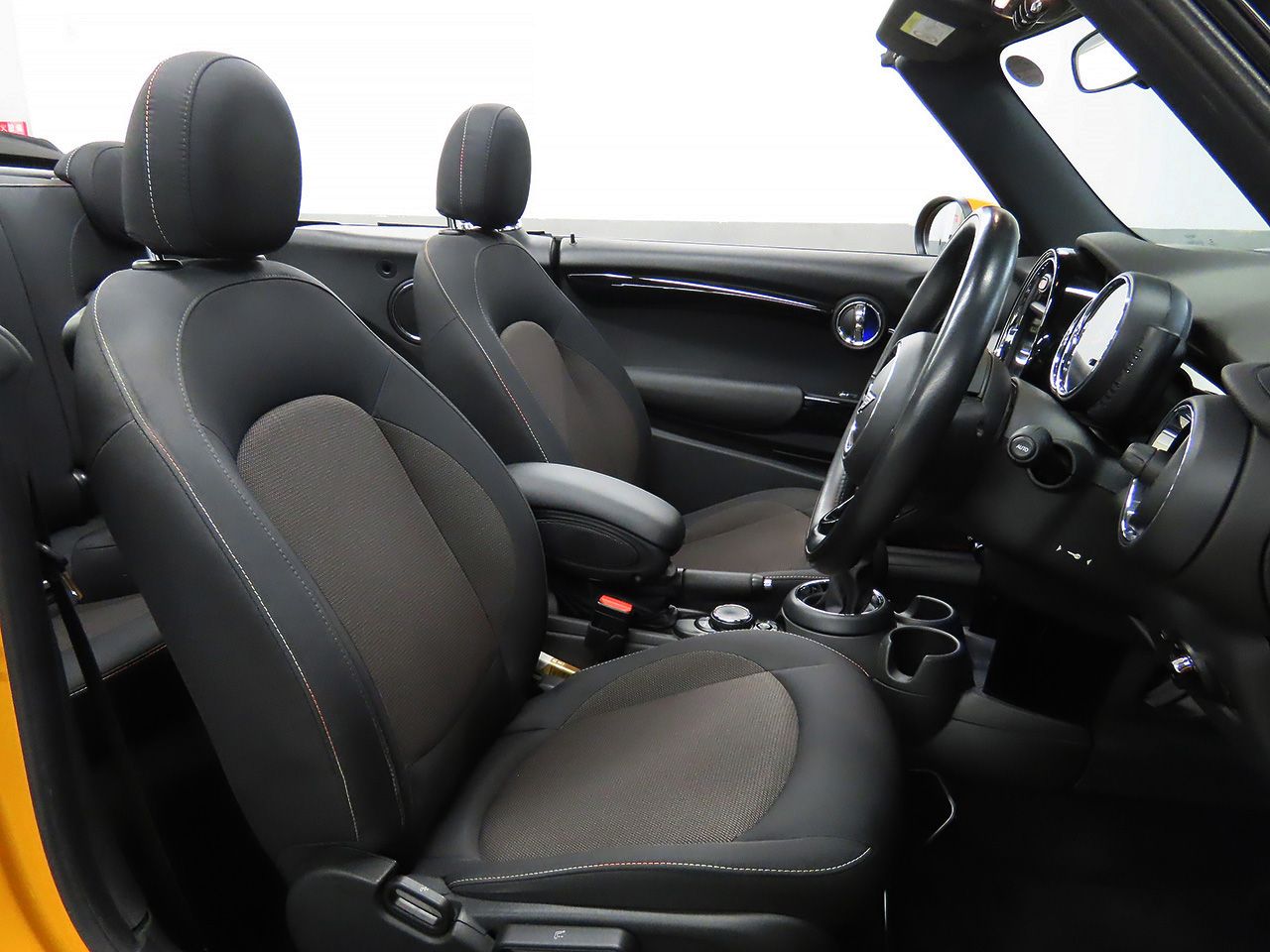 MINI CONVERTIBLE COOPER