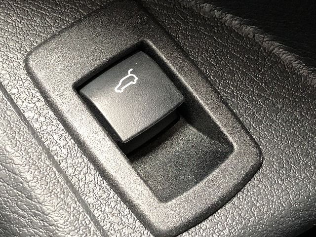 X1 sDrive18i RHD