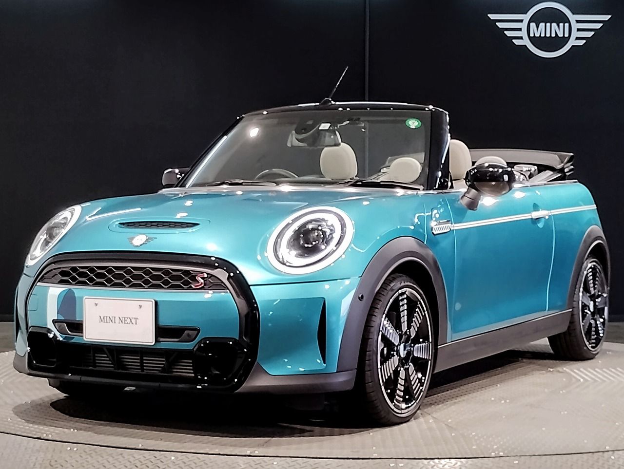 MINI Cooper S Convertible RHD
