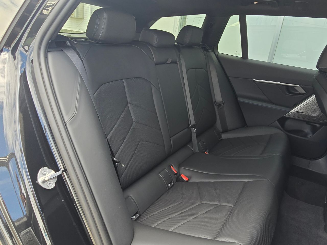 BMW i5 eDrive40 M Sport RHD