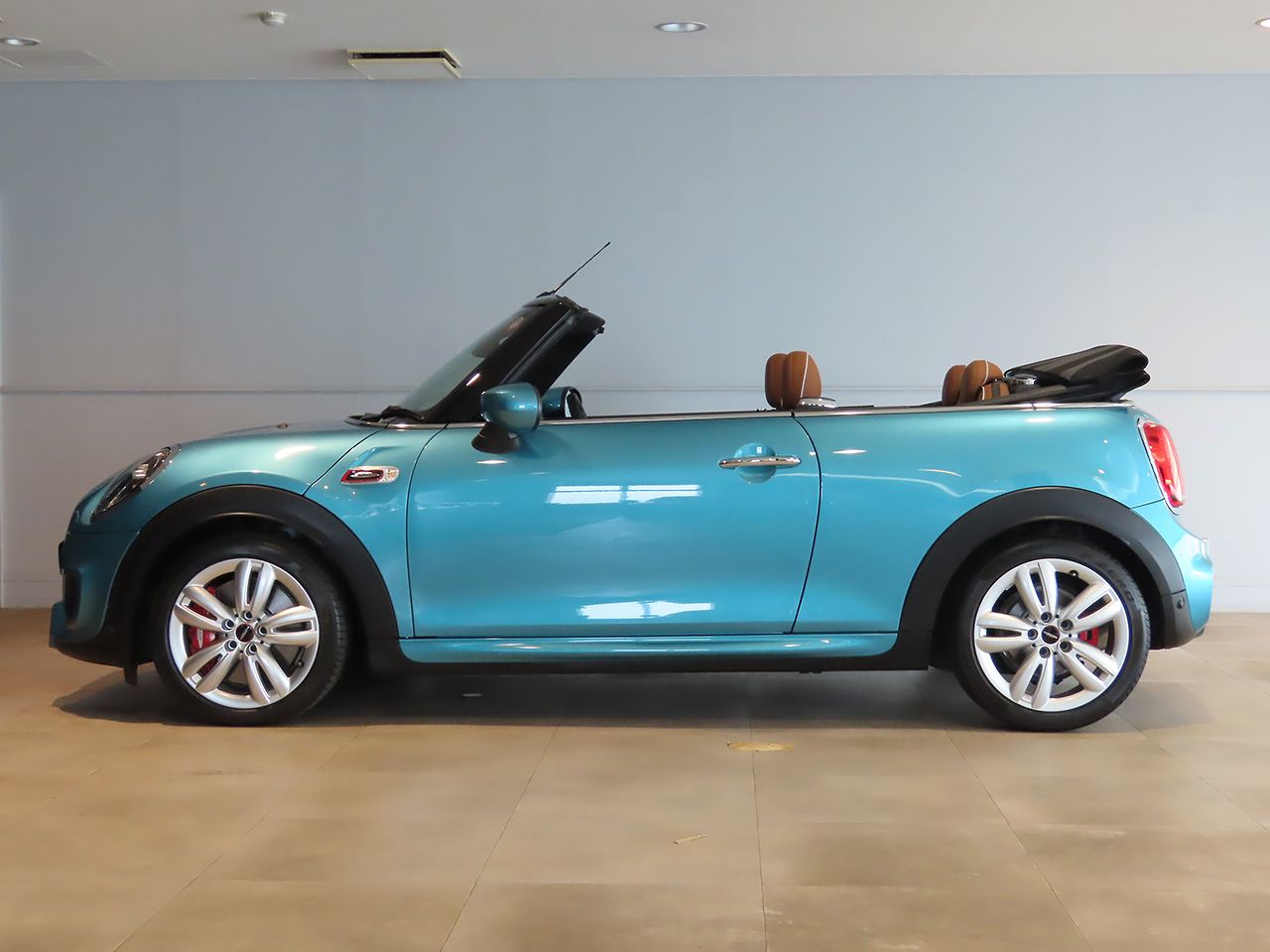 F57 MINI John Cooper Works Convertible LCI