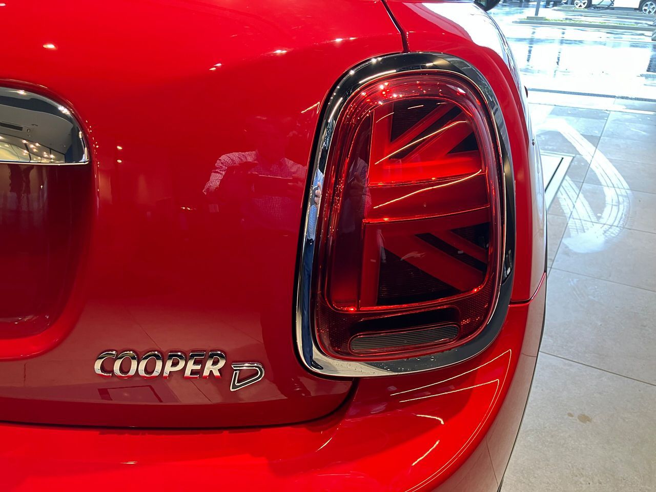 F55 COOPER D (AT)