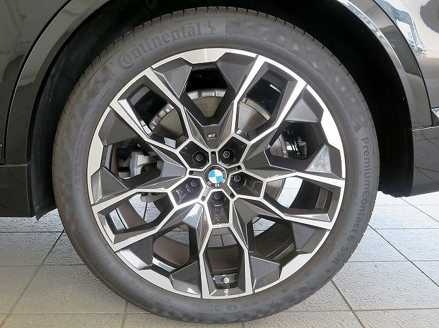 X7 xDrive40d RHD US