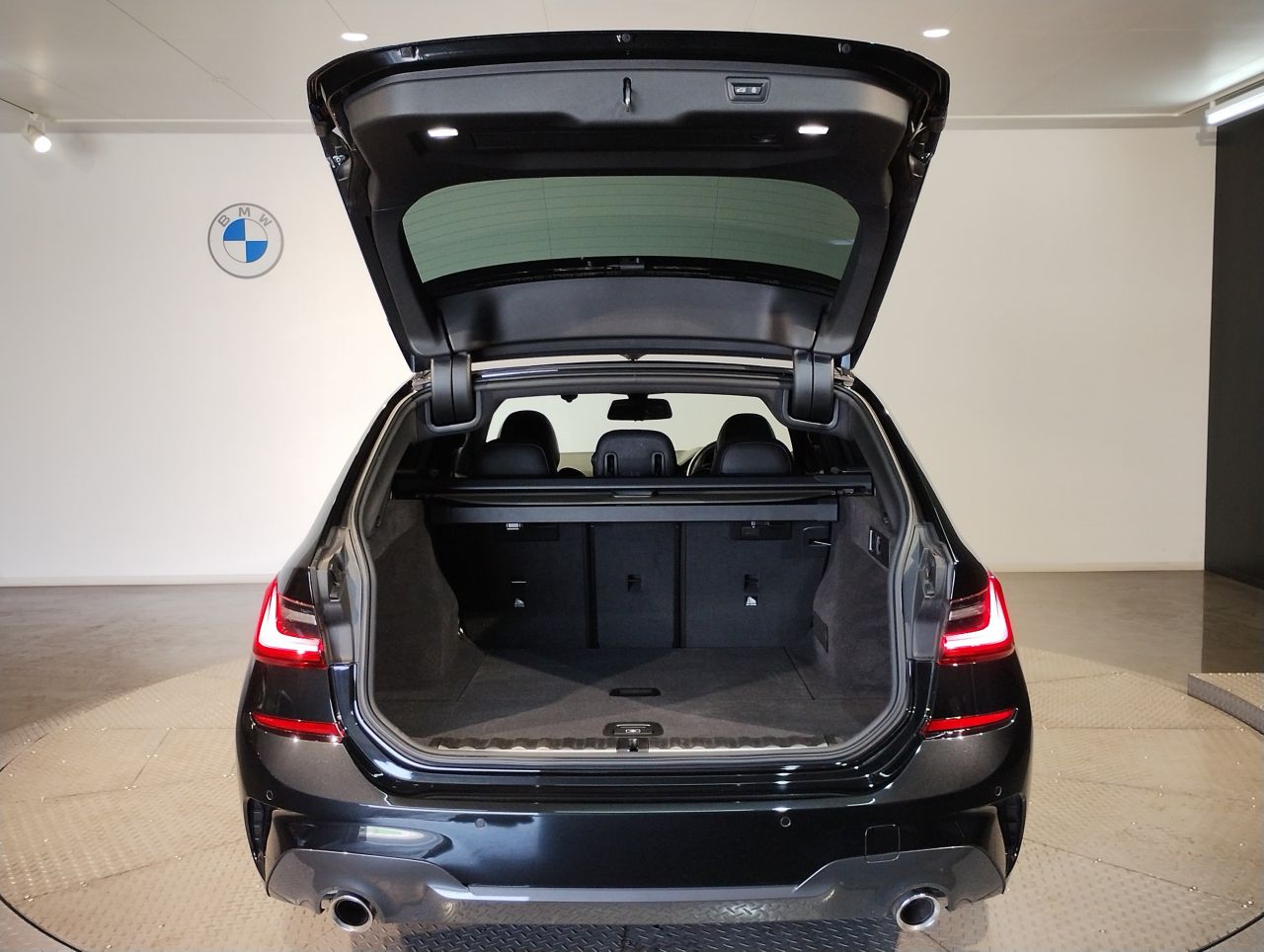 G21 320i RHD