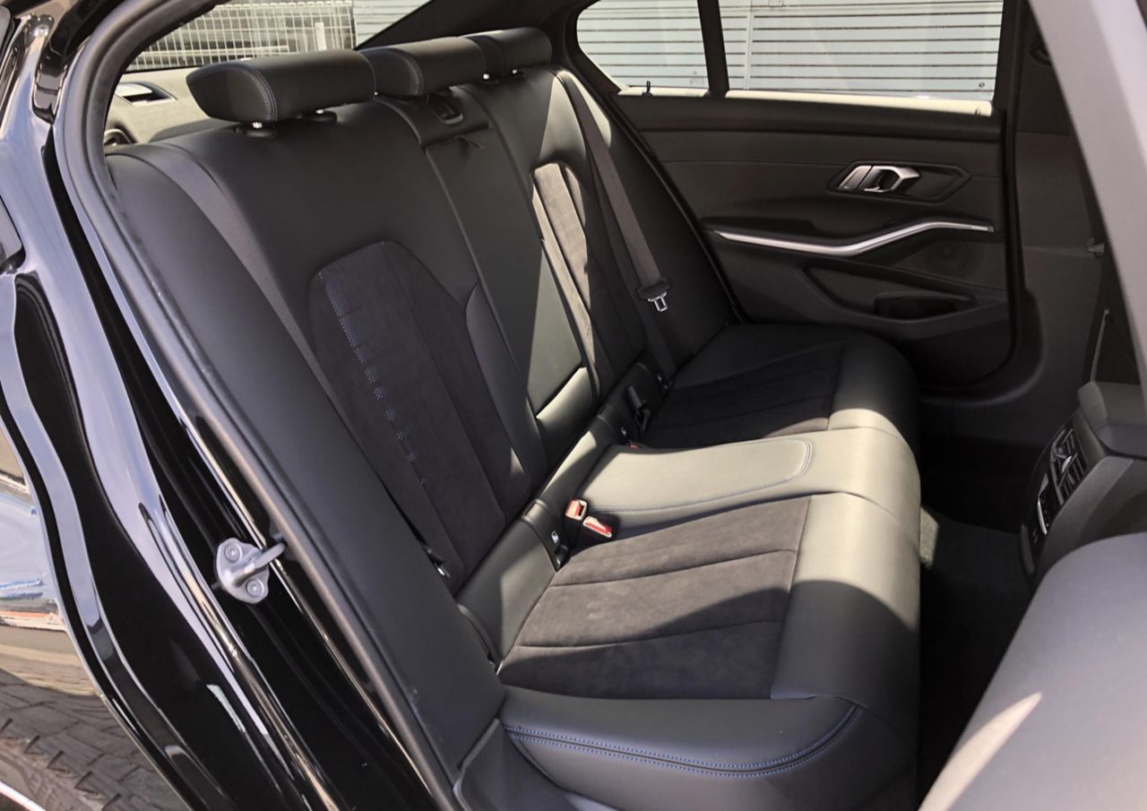 320d xDrive Berline RHD