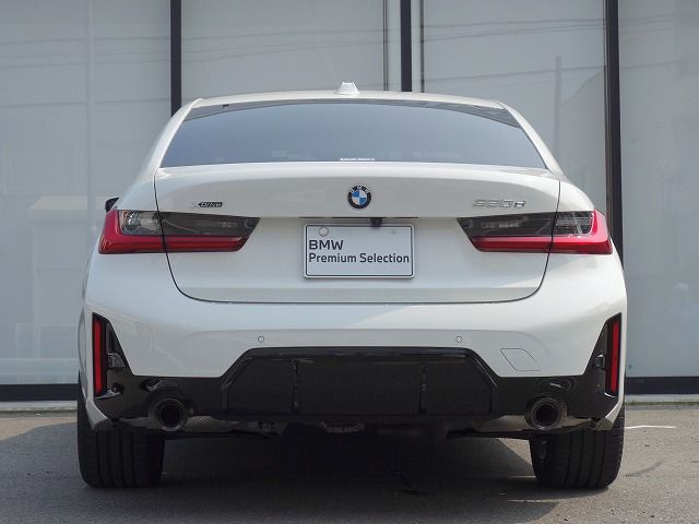 320d xDrive Berline RHD