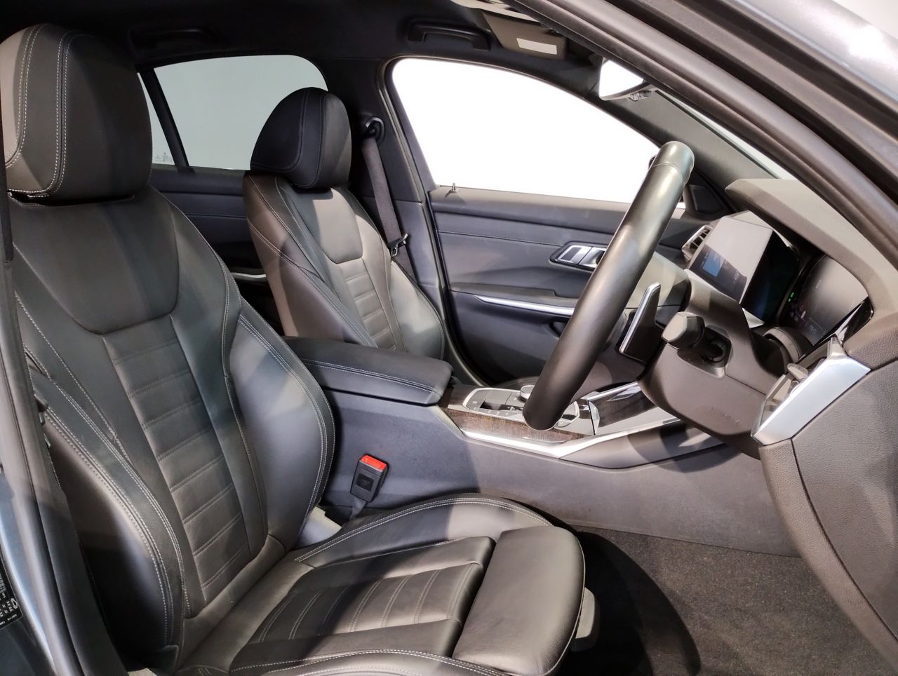 G20 320i Saloon RHD MX
