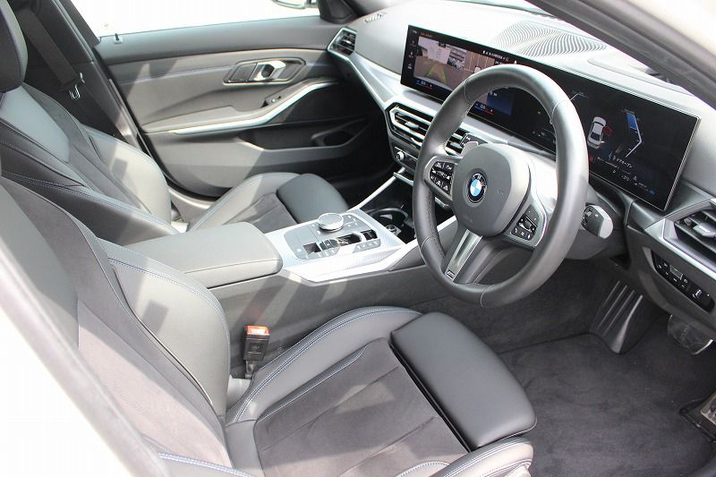 320d xDrive Berline RHD