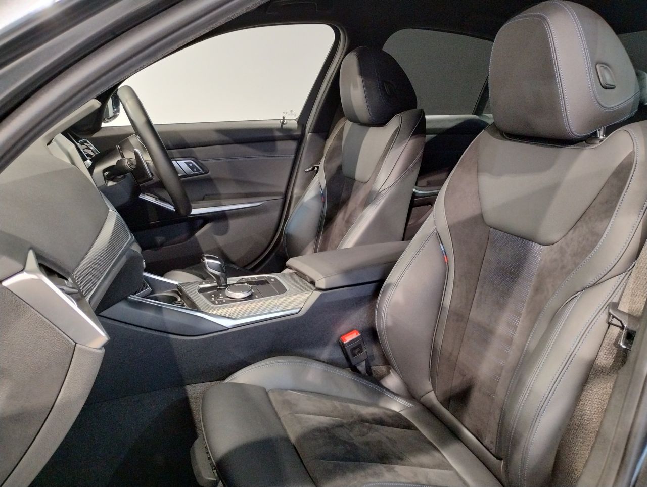 G20 320i Saloon RHD TU