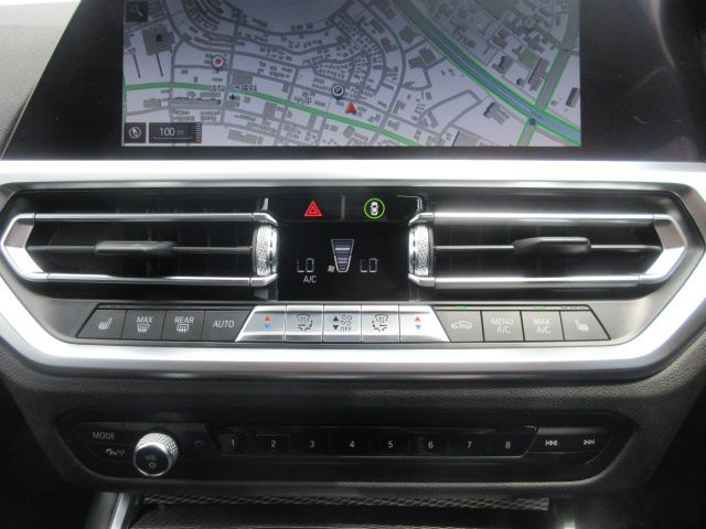 G20 320d xDrive RHD Saloon