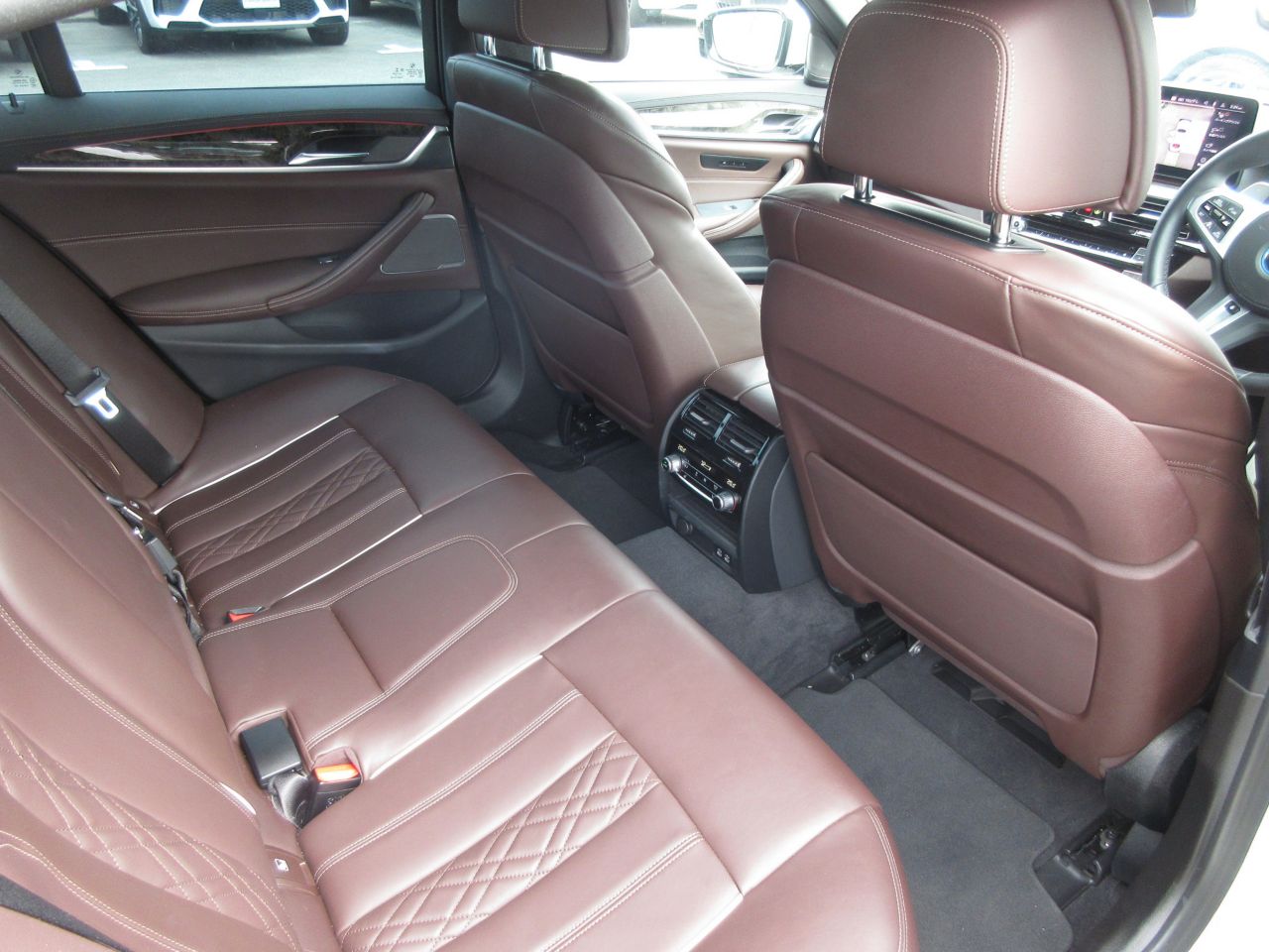 530e Sedan RHD