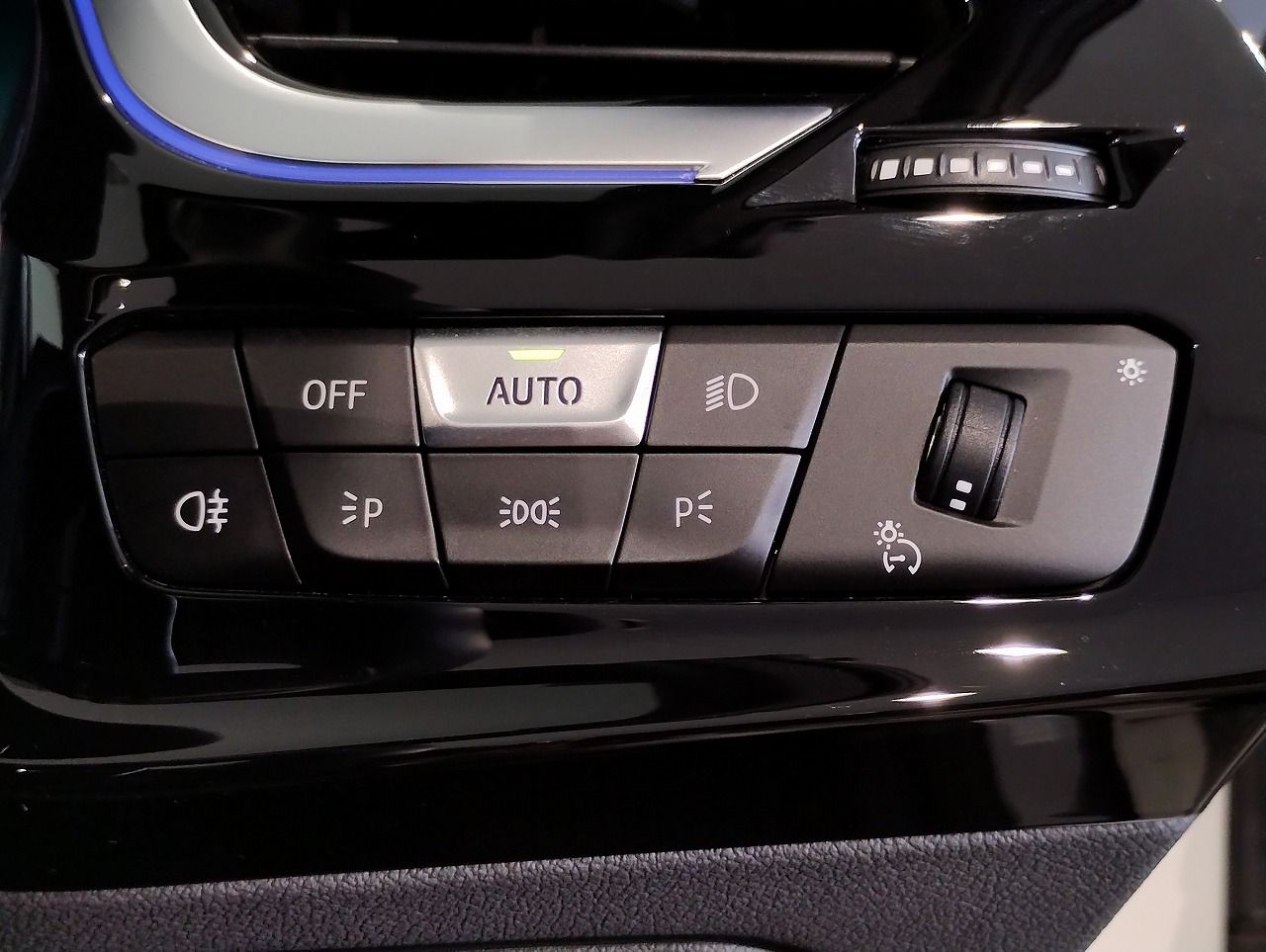 G29 z4 sDrive20i RHD