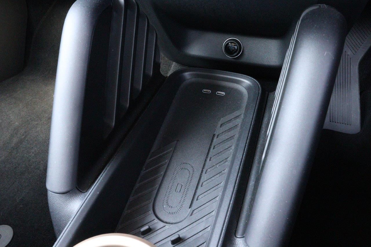 J01 MINI Cooper E