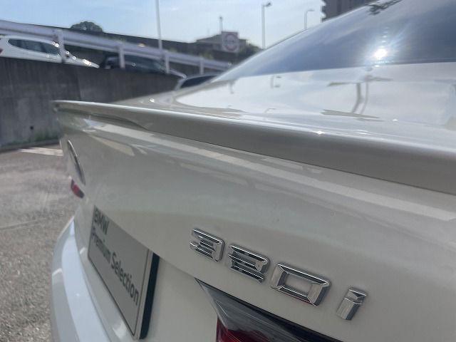 G20 320i Saloon RHD TU